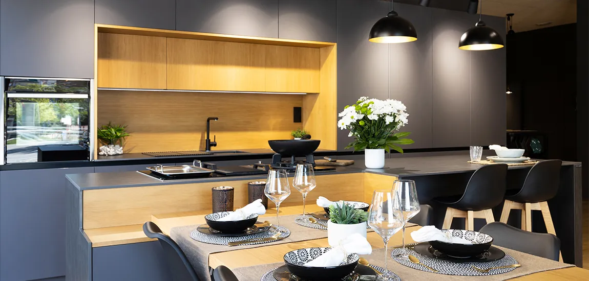 Muestras de acabados en el showroom
